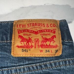 Vintage Levi’s 541 Jeans 34x32